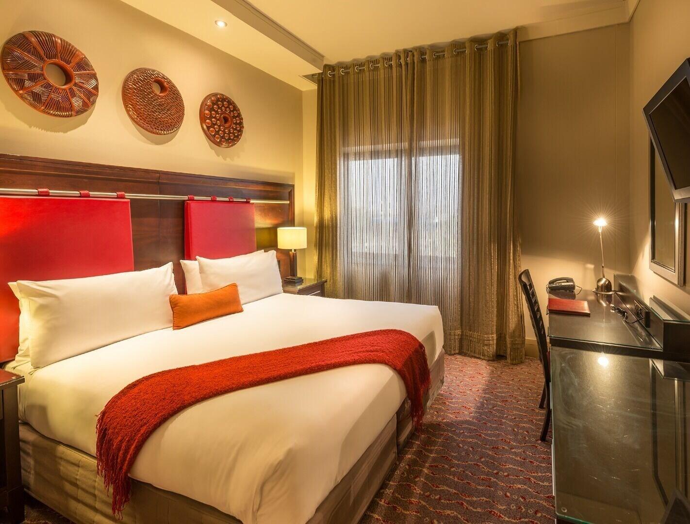 เพียร์มอนต์ มนดัวร์ แอท เอ็มเพอเรอร์ พาเลซ โยฮันเนสเบิร์ก Hotel เคมป์ตัน พาร์ค ภายนอก รูปภาพ